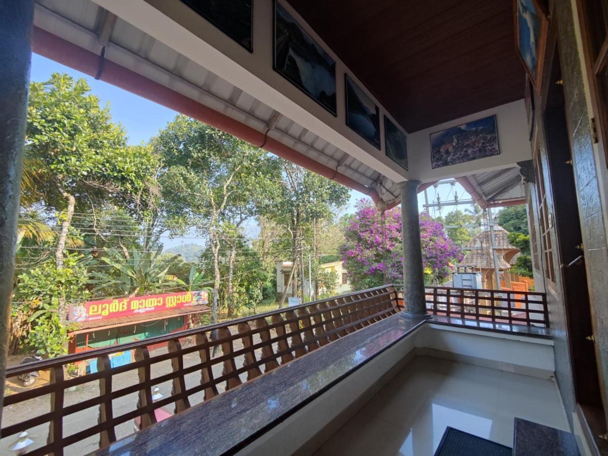曼加拉皮力尔家庭旅馆 蒙纳 外观 照片